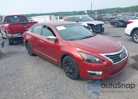 2015 Nissan Altima 2.5 S z USA, uszkodzony, nr VIN 1N4AL3AP3FC154093